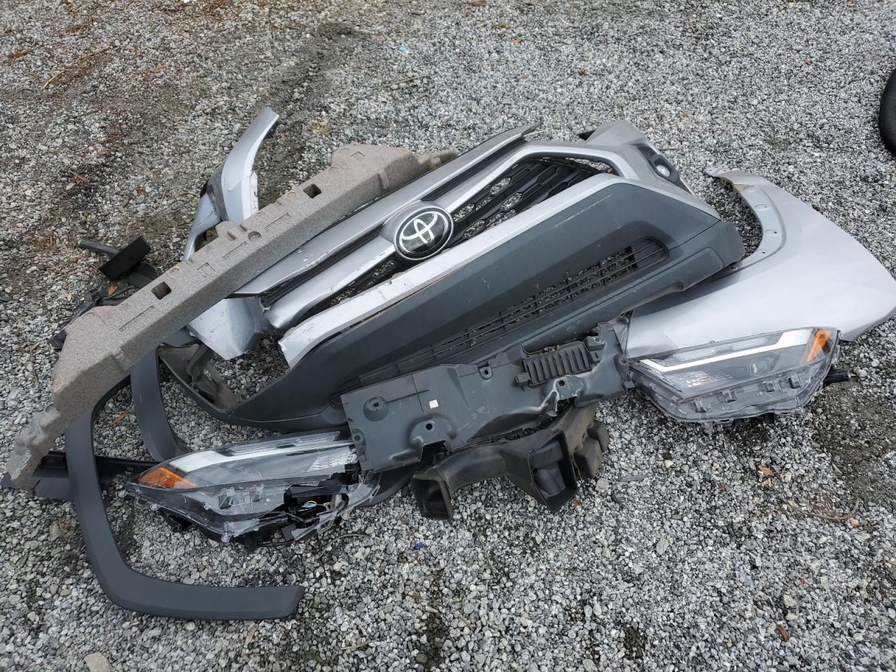 2022 TOYOTA RAV4 XLE PREMIUM VIN:2T3C1RFVXNC182330