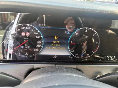 2016 Mercedes-Benz E 220 VIN: