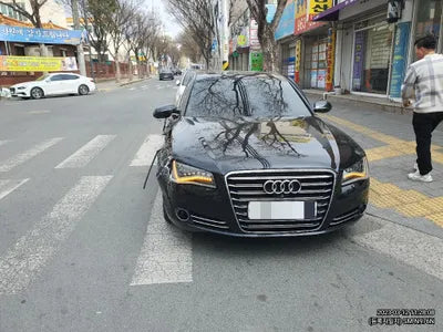 2014 Audi A8 VIN:
