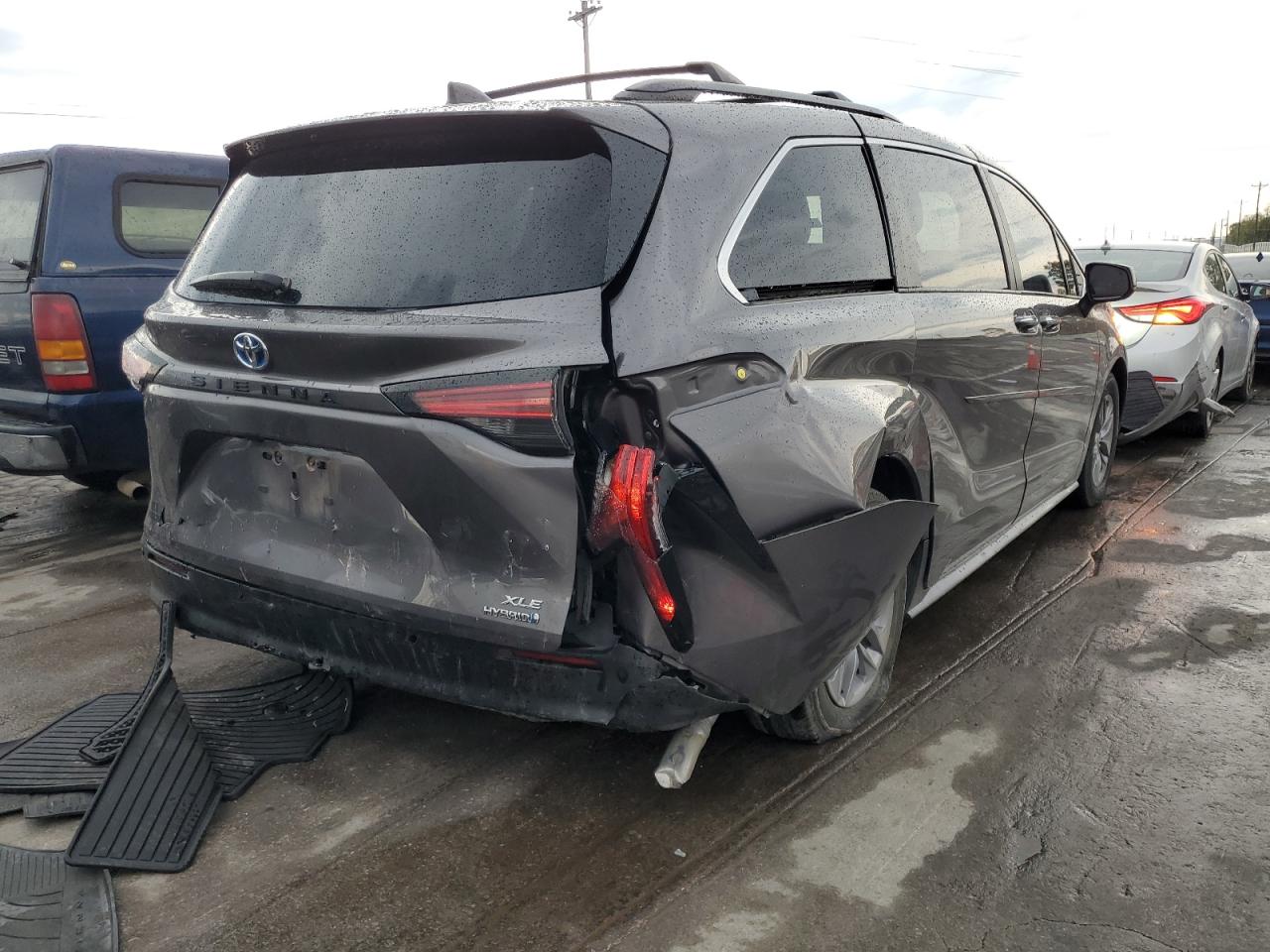 2022 TOYOTA SIENNA XLE VIN:5TDYRKEC0NS134521