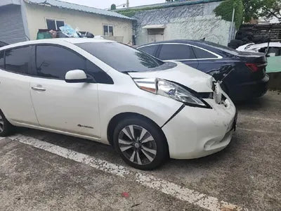 2015 Nissan Leaf VIN:
