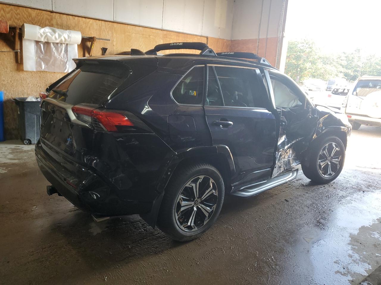 2022 TOYOTA RAV4 PRIME XSE VIN:JTMFB3FV2ND094990