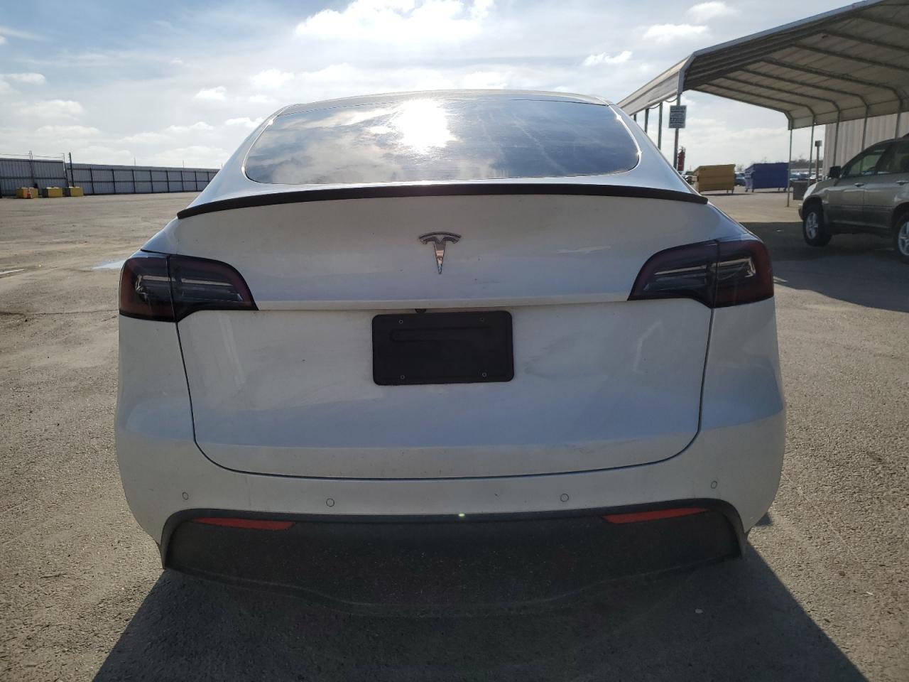 2022 TESLA MODEL Y  VIN:7SAYGDEE1NF559238