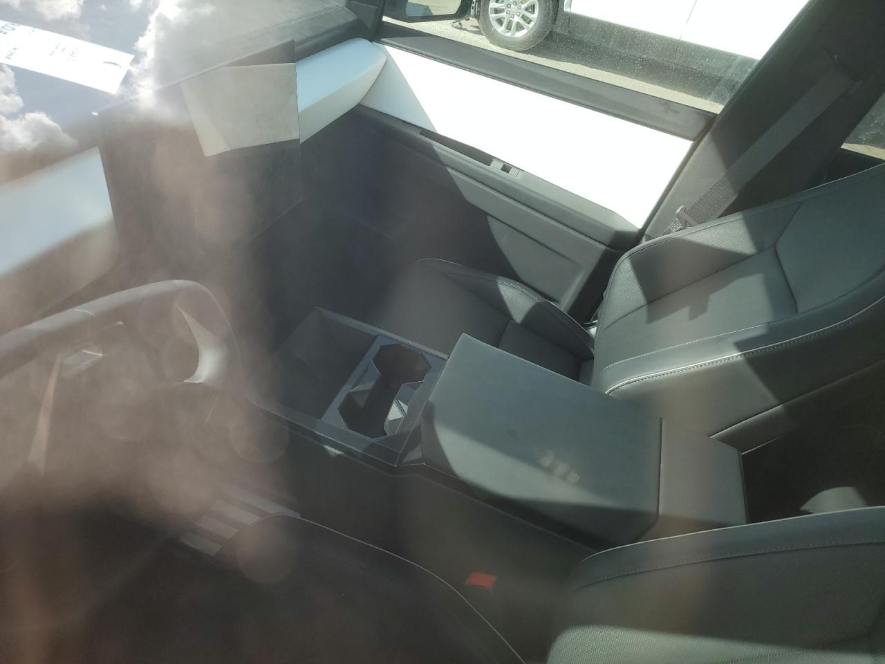 2024 TESLA CYBERTRUCK  VIN:7G2CEHEE6RA026631