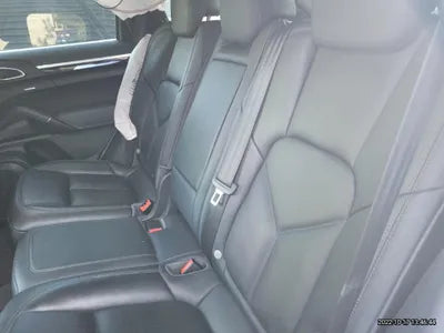 2015 Porsche Cayenne VIN: