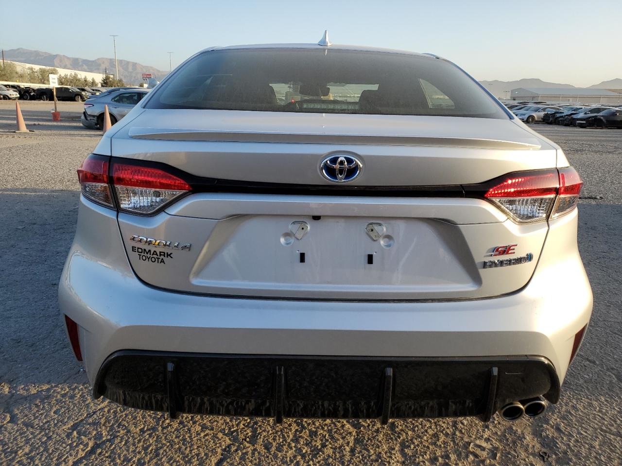 2024 TOYOTA COROLLA LE VIN:JTDBCMFE7R3038587