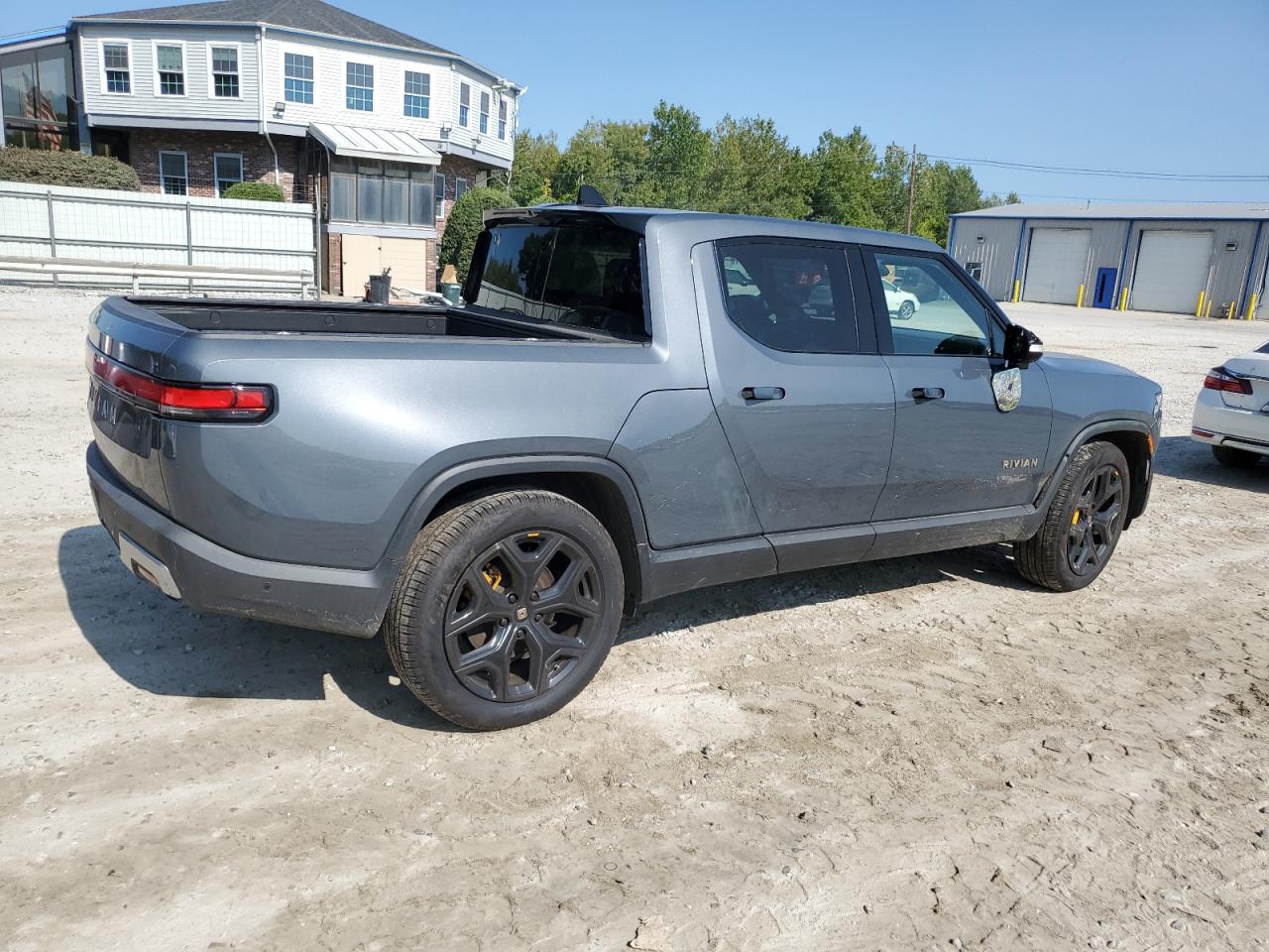 2022 RIVIAN R1T ADVENTURE VIN:7FCTGAAA7NN015041