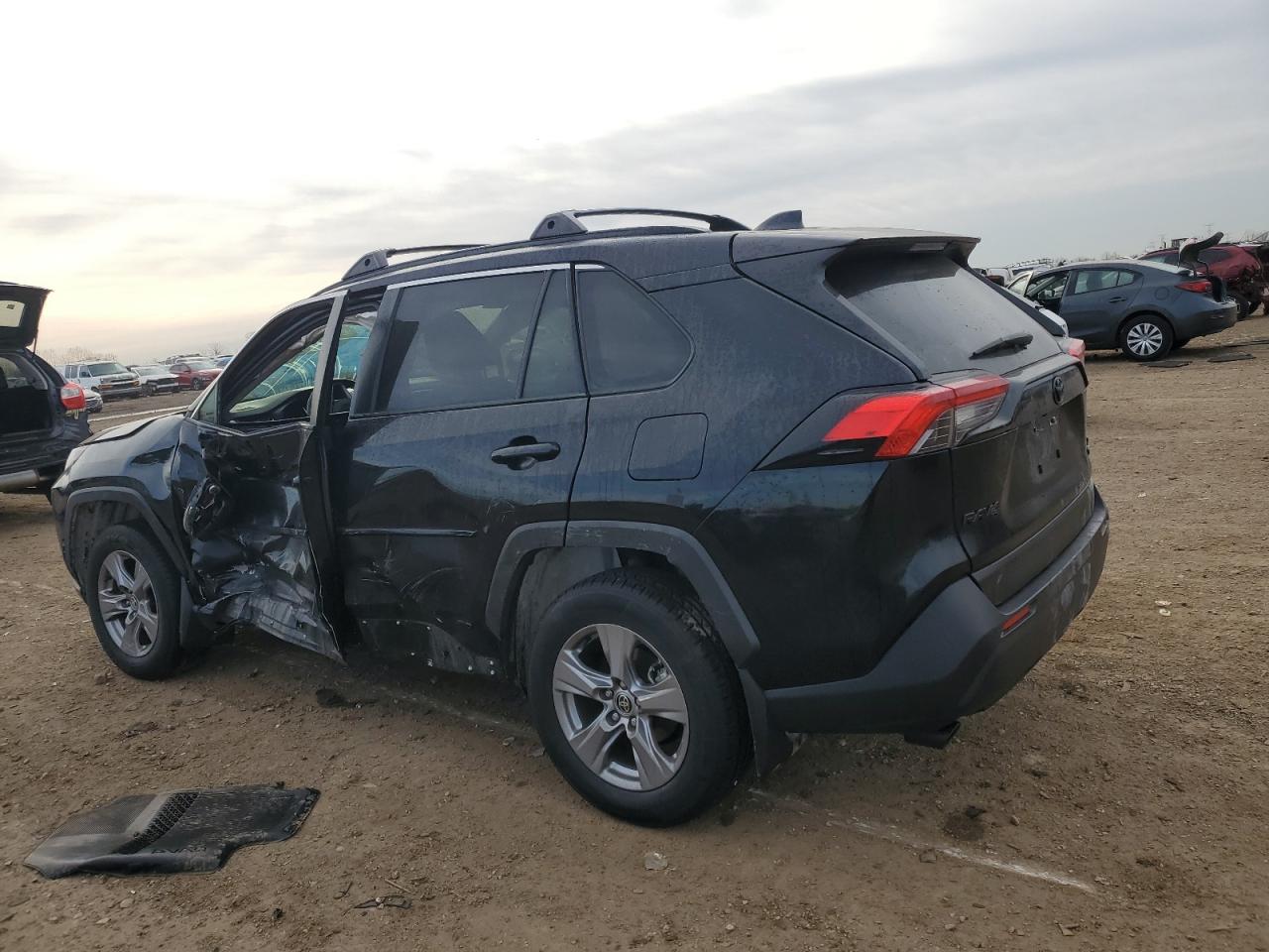 2022 TOYOTA RAV4 XLE VIN:JTMRWRFV5ND148268