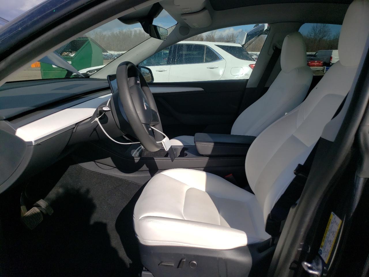 2024 TESLA MODEL Y  VIN:7SAYGDEDXRF042808