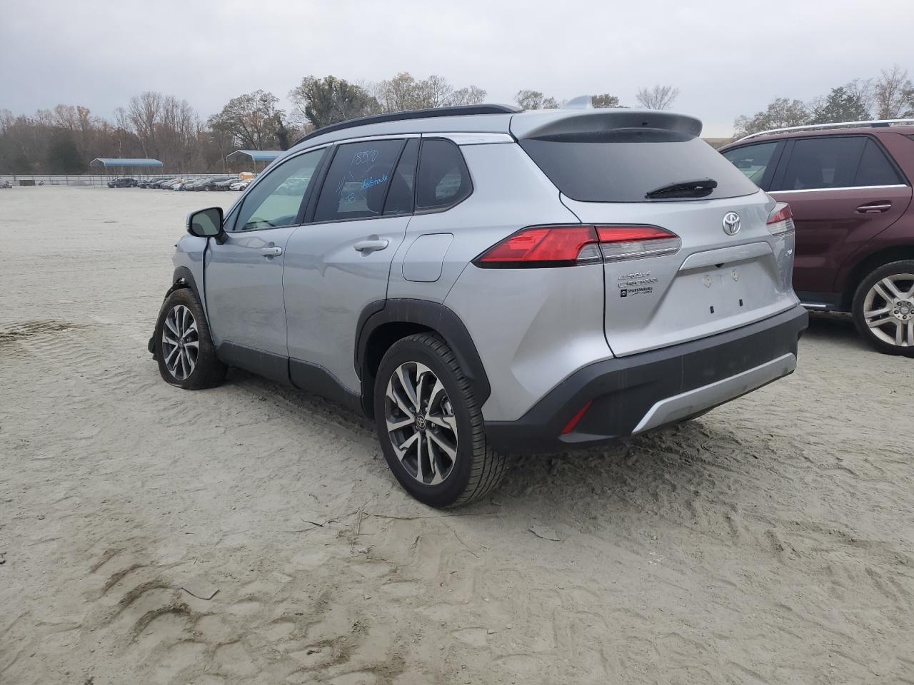 2022 TOYOTA COROLLA CROSS XLE VIN:7MUEAAAG3NV035453