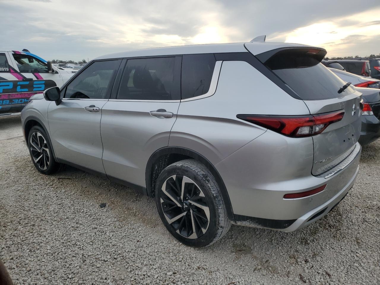 2024 MITSUBISHI OUTLANDER SE VIN:JA4J3VA80RZ040076