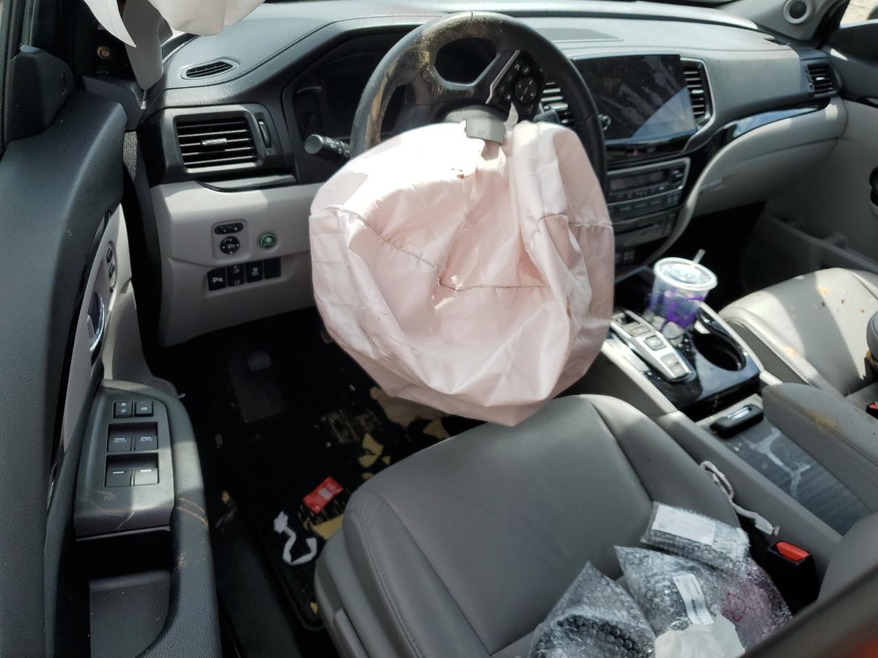 2022 HONDA PILOT TOURING VIN:5FNYF6H61NB011207