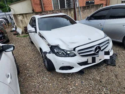 2015 Mercedes-Benz E 220 VIN: