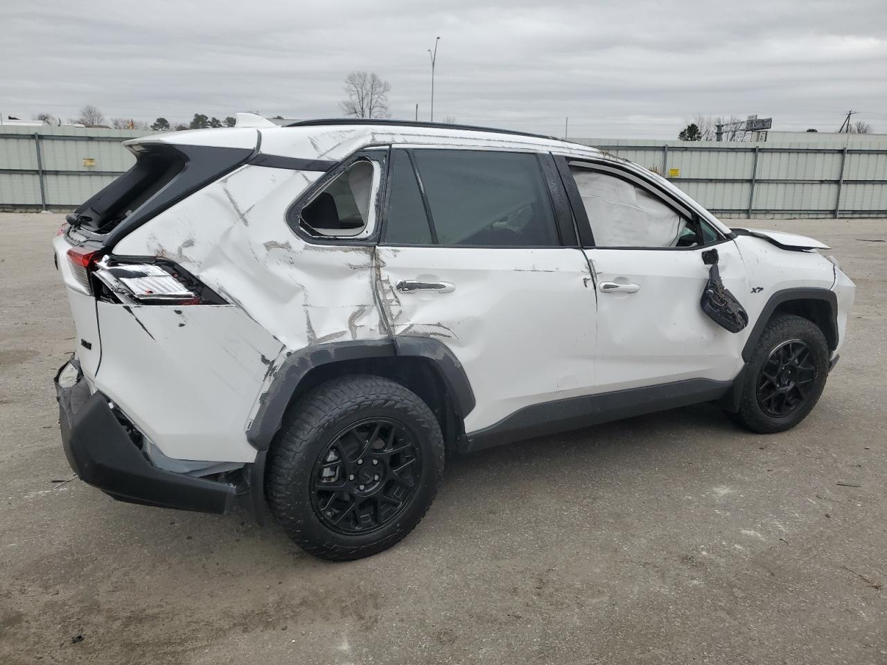 2024 TOYOTA RAV4 XLE VIN:2T3W1RFV5RC264694