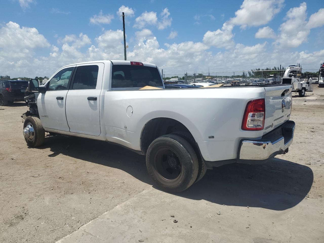 2023 RAM 3500 BIG HORN VIN:3C63RRHL1PG624232