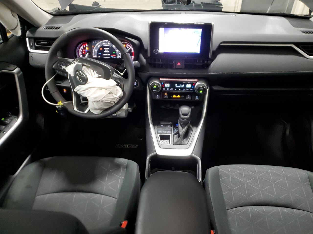 2024 TOYOTA RAV4 XLE VIN:2T3P1RFV1RC468204