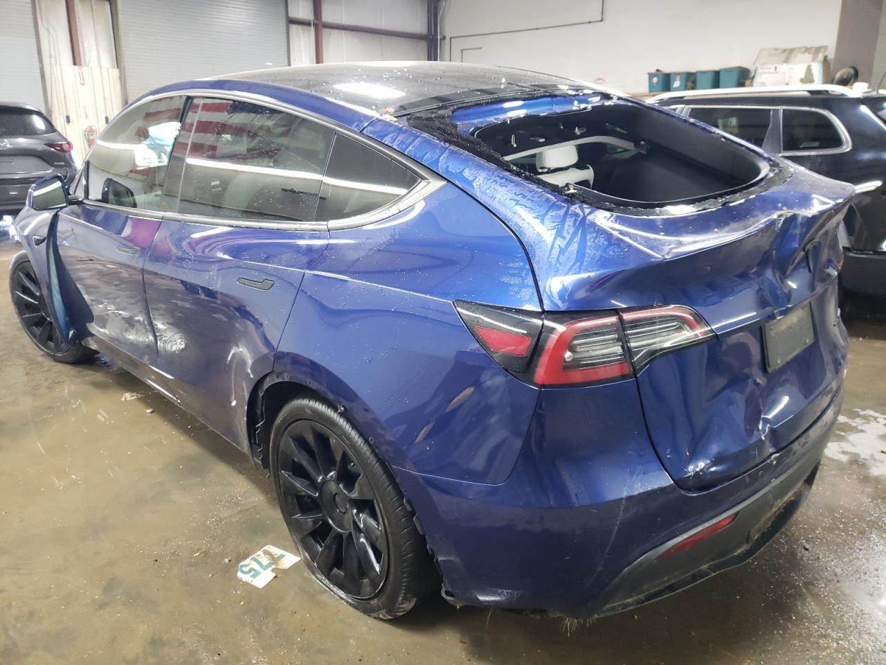 2022 TESLA MODEL Y  VIN:7SAYGDEE3NF439201