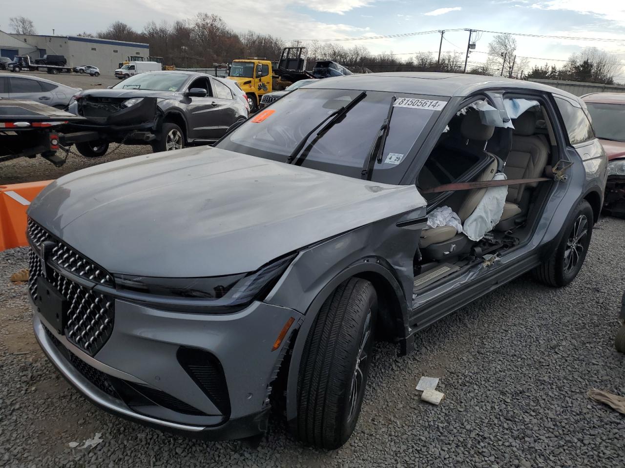 2024 LINCOLN NAUTILUS PREMIERE VIN:5LMPJ8J40RJ800860