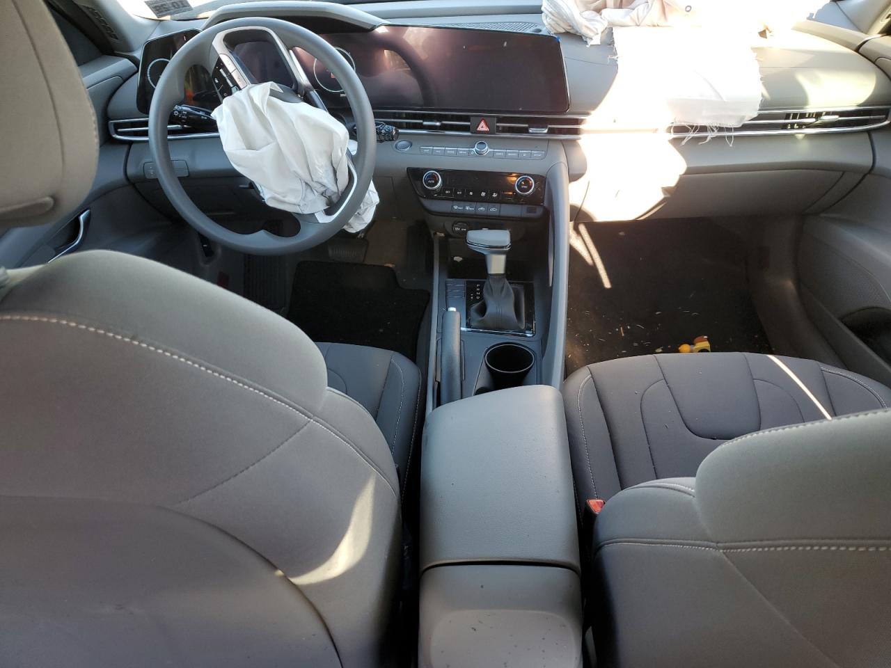 2024 HYUNDAI ELANTRA SEL VIN:KMHLM4DG6RU844223