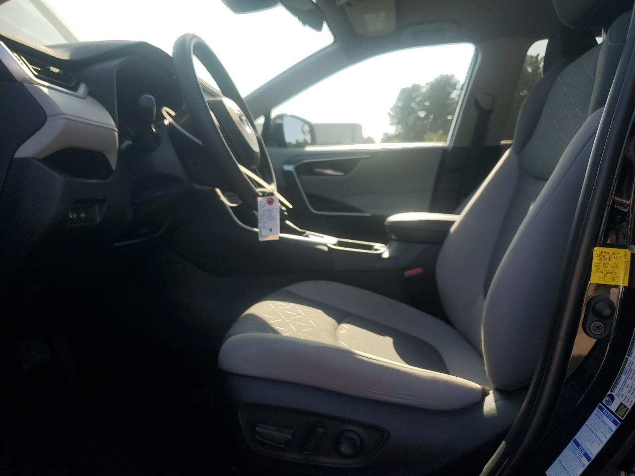 2022 TOYOTA RAV4 XLE VIN:2T3P1RFV4NC282165