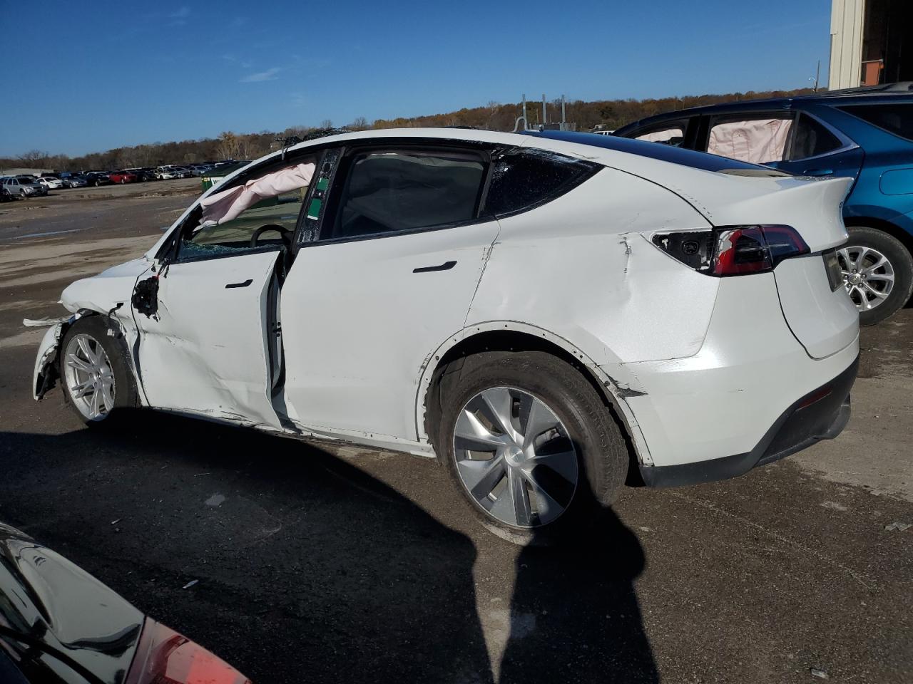 2023 TESLA MODEL Y  VIN:7SAYGDEE4PF687170