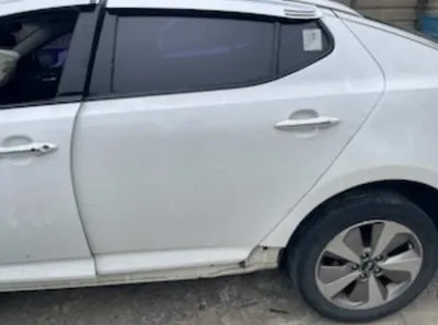 2015 Kia K5 KNAGN41CBFA089849 VIN:KNAGN41CBFA089849