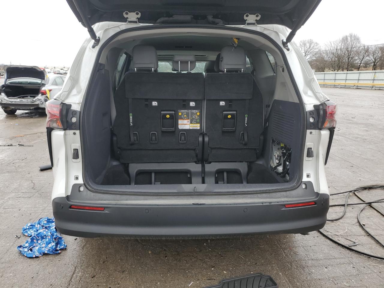 2022 TOYOTA SIENNA XLE VIN:5TDYRKEC3NS135050