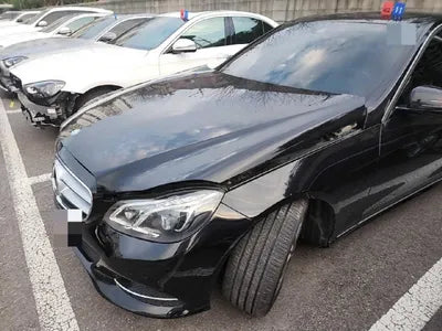 2015 Mercedes-Benz E 220 VIN: