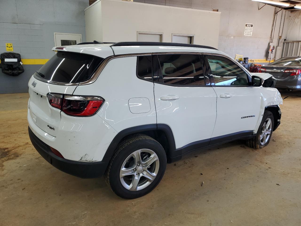 2024 JEEP COMPASS LATITUDE VIN:3C4NJDBN7RT606091
