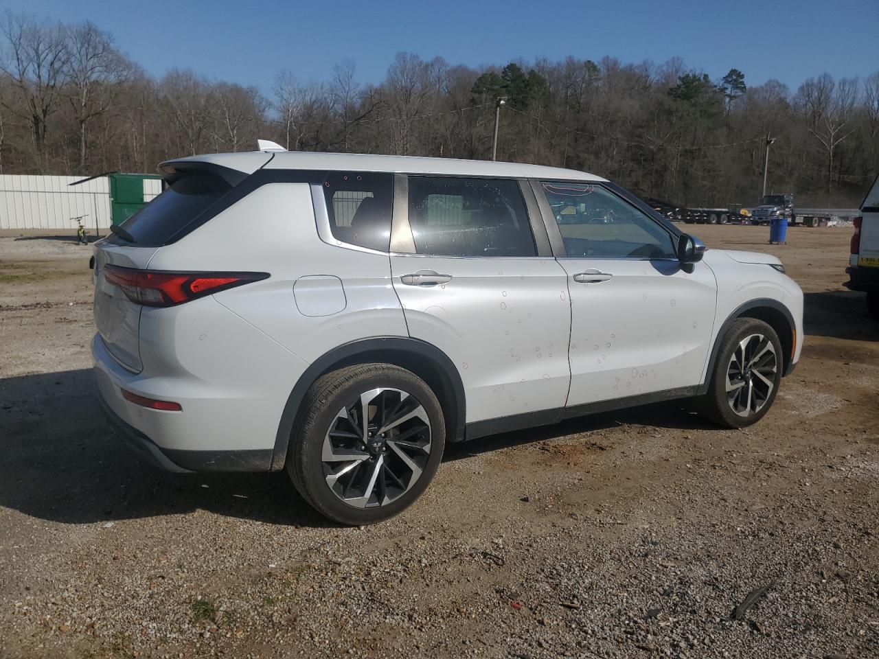 2022 MITSUBISHI OUTLANDER ES VIN:JA4J3TA82NZ063633