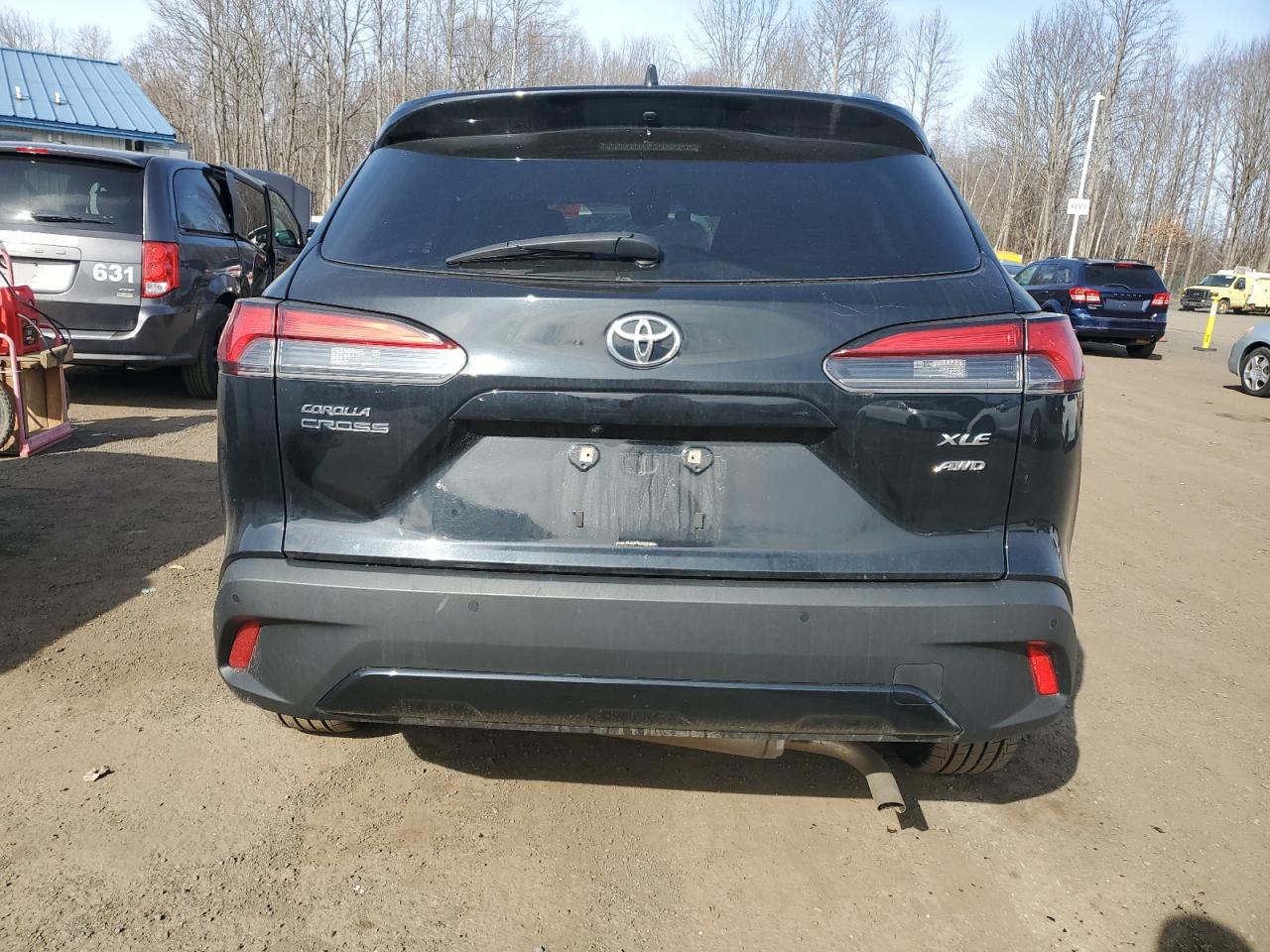 2022 TOYOTA COROLLA CROSS XLE VIN:7MUEAABG8NV038668