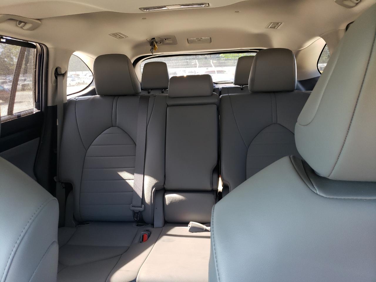 2022 TOYOTA HIGHLANDER XLE VIN:5TDGZRAH2NS130251