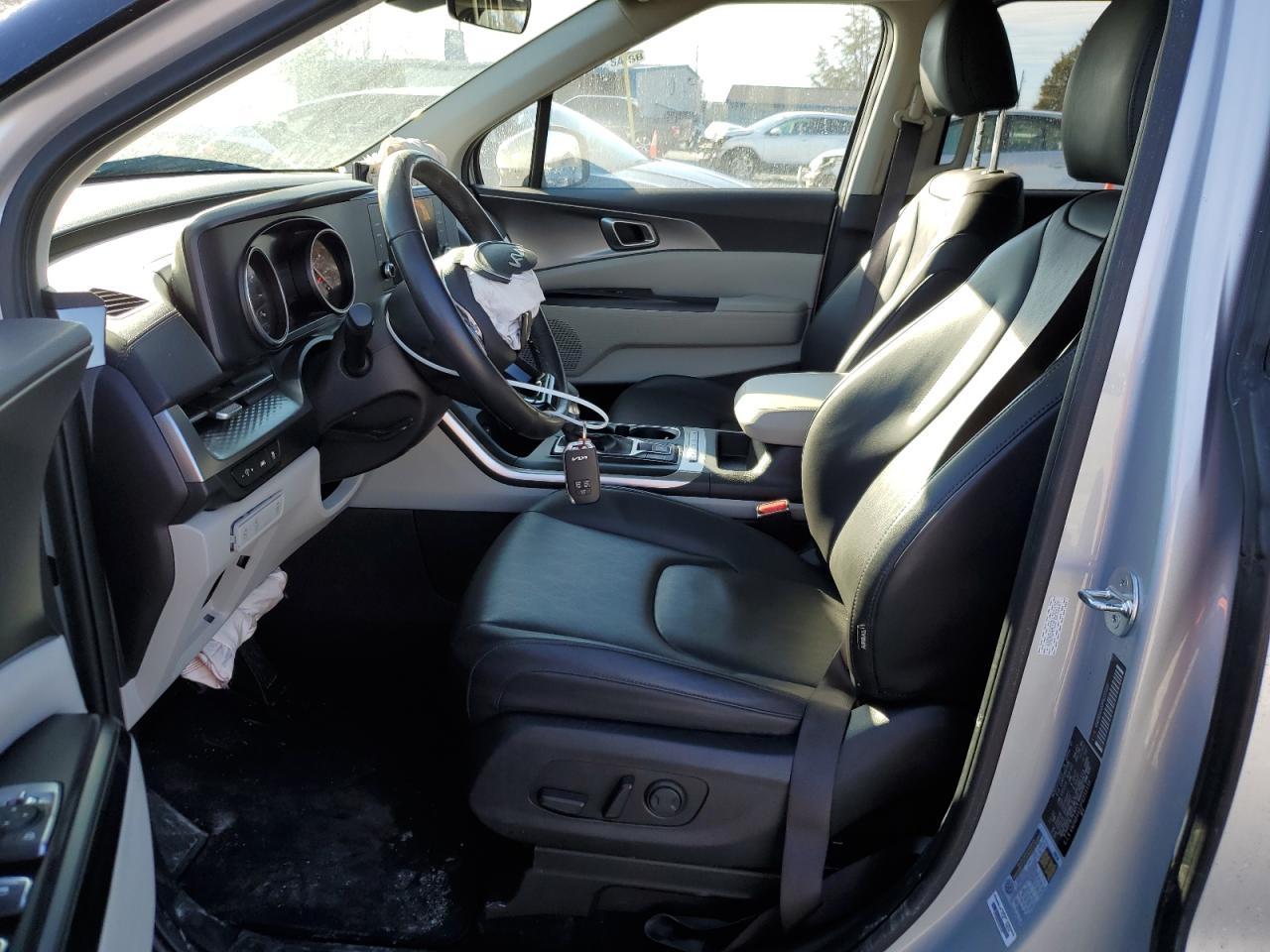 2023 KIA CARNIVAL LX VIN:KNDNB4H33P6255139