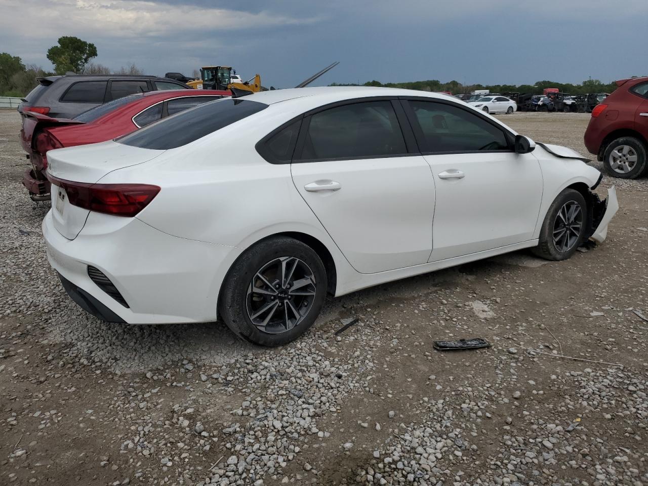 2022 KIA FORTE FE VIN:3KPF24AD8NE502329