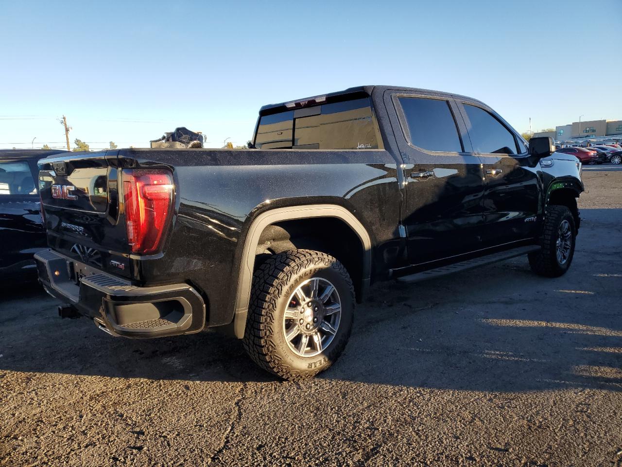 2024 GMC SIERRA K1500 AT4 VIN:1GTUUEEL1RZ374681