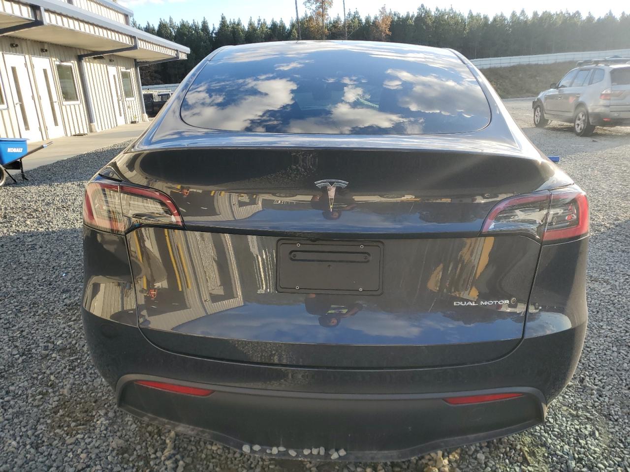 2024 TESLA MODEL Y  VIN:7SAYGDEE0RA275991