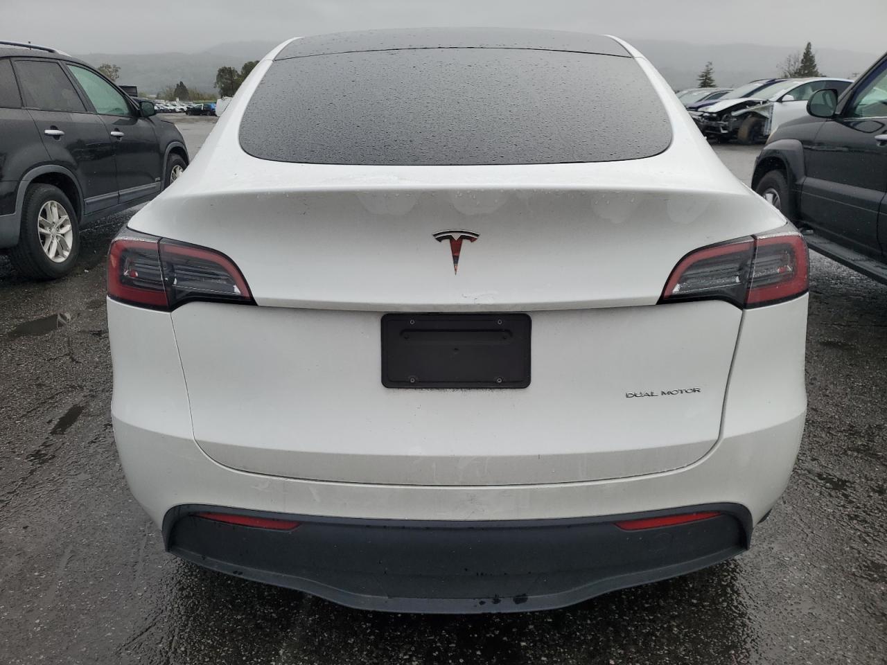 2023 TESLA MODEL Y  VIN:7SAYGDEE1PF669578