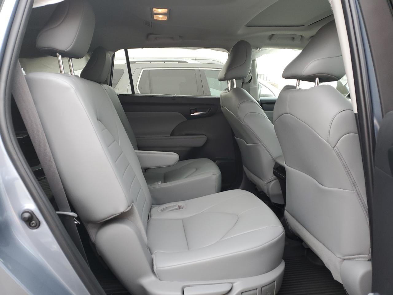 2024 TOYOTA HIGHLANDER LE VIN:5TDKDRBH7RS564646