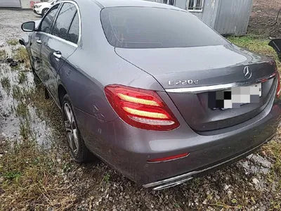 2018 Mercedes-Benz E 220 VIN: