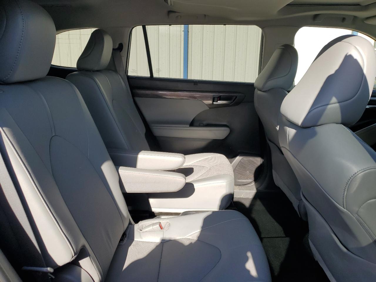 2022 TOYOTA HIGHLANDER LIMITED VIN:5TDYZRAH2NS094338