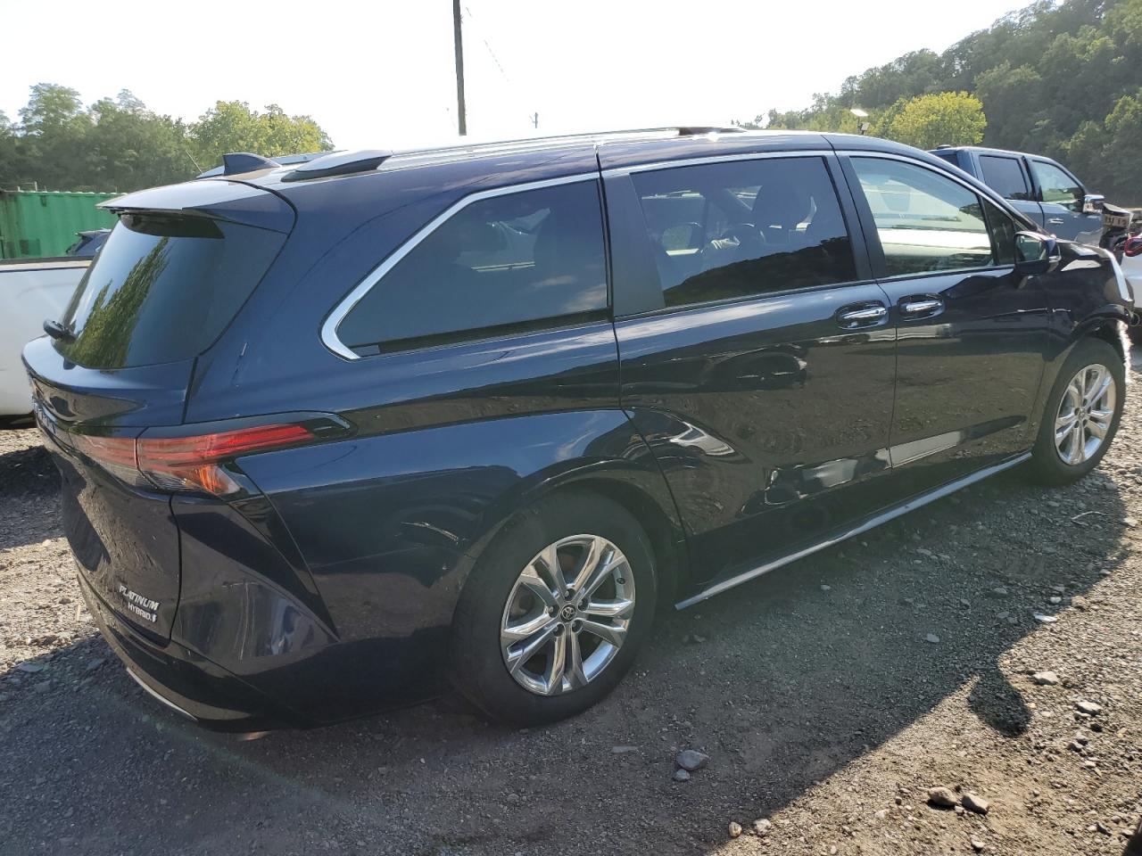 2022 TOYOTA SIENNA LIMITED VIN:5TDESKFC8NS043373