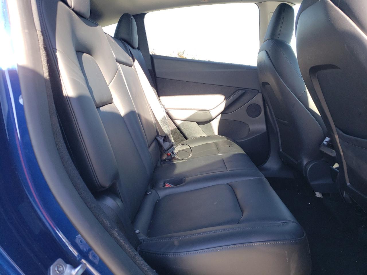 2022 TESLA MODEL Y  VIN:7SAYGDEE4NA005043