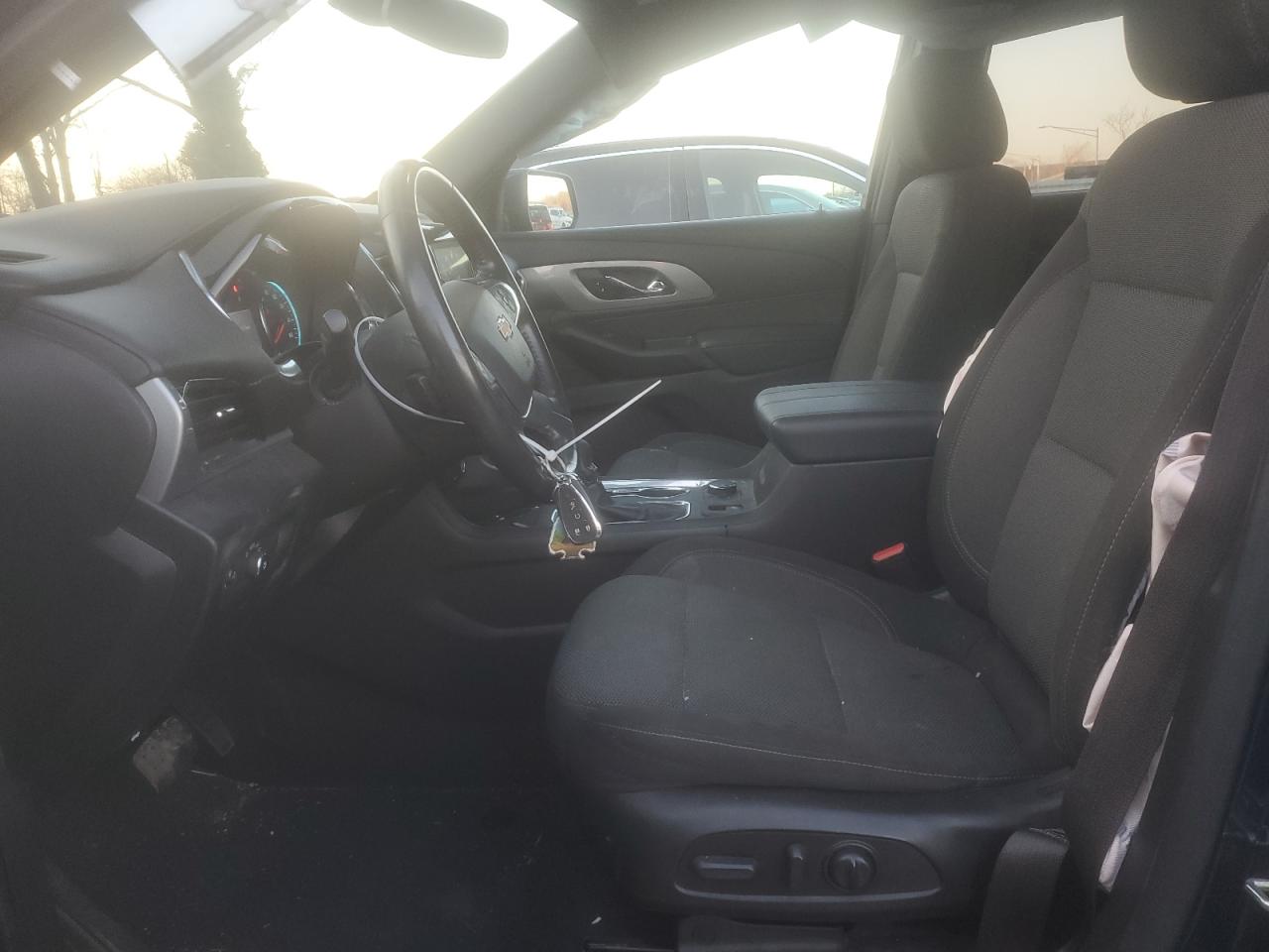 2022 CHEVROLET TRAVERSE LT VIN:1GNERGKW9NJ170209