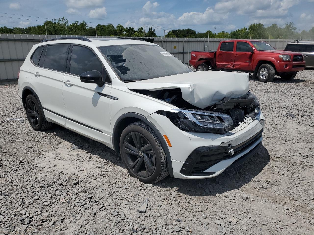 2023 VOLKSWAGEN TIGUAN SE R-LINE BLACK VIN:3VVCB7AX4PM091147