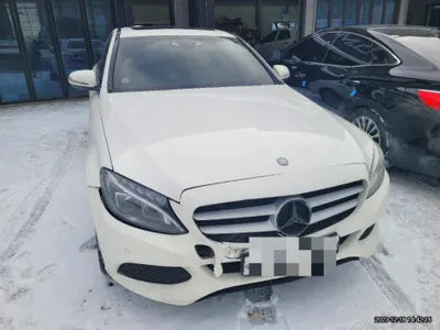 2015 Mercedes-Benz C 200 VIN: