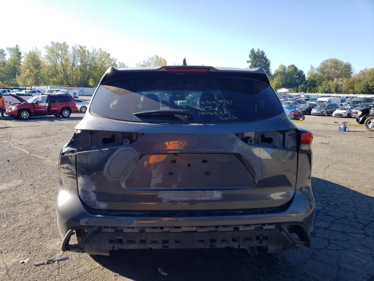 2022 TOYOTA HIGHLANDER XLE VIN:5TDHZRBH3NS571017