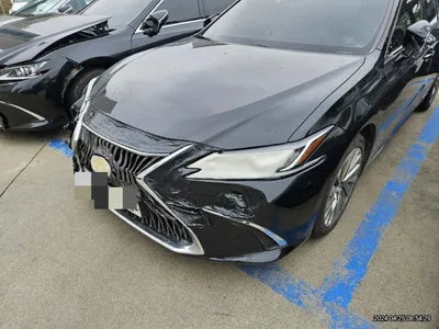 2019 Lexus ES 300 VIN: