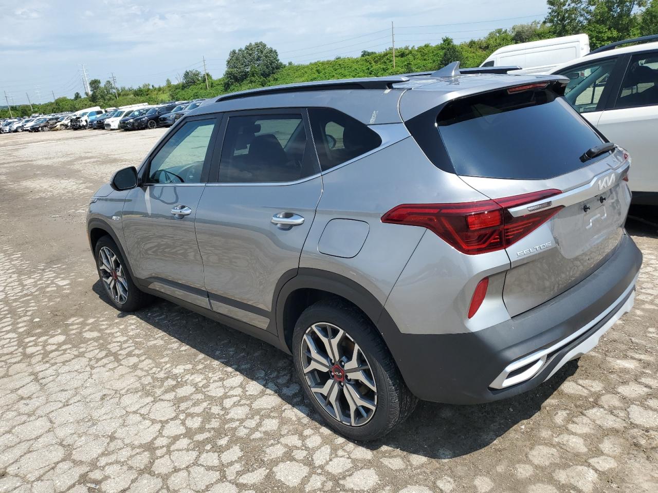 2023 KIA SELTOS SX VIN:KNDETCA20P7355587