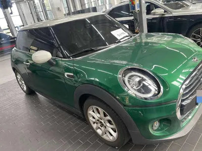 2021 MINI Cooper VIN:
