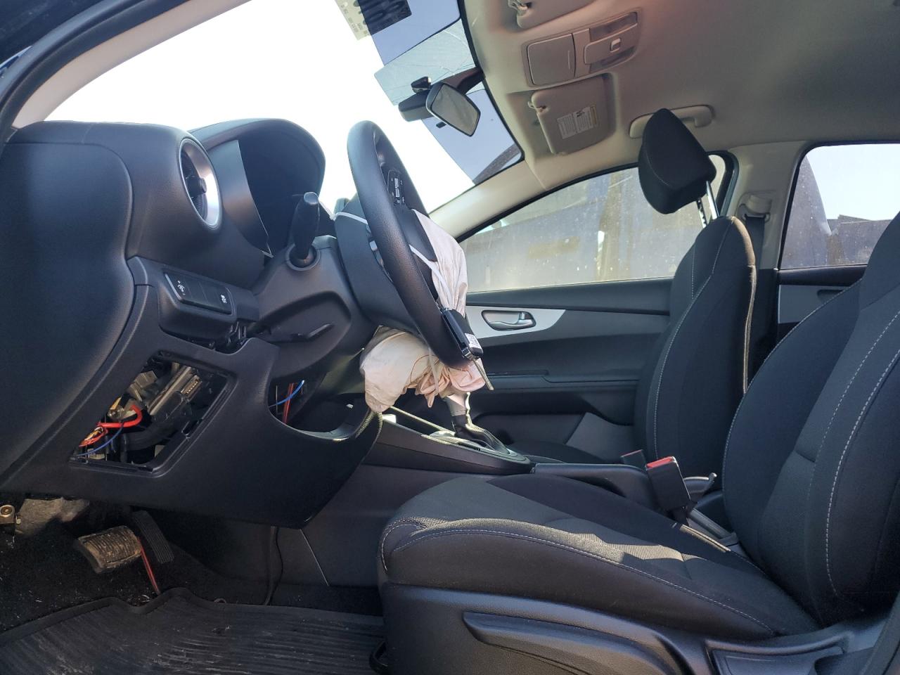 2023 KIA FORTE LX VIN:3KPF24AD3PE680085